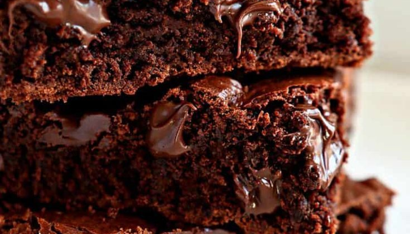 Come preparare la torta brownie: guida completa e professionale per un dessert al cioccolato ricco