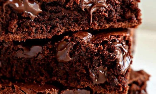 Come preparare la torta brownie: guida completa e professionale per un dessert al cioccolato ricco